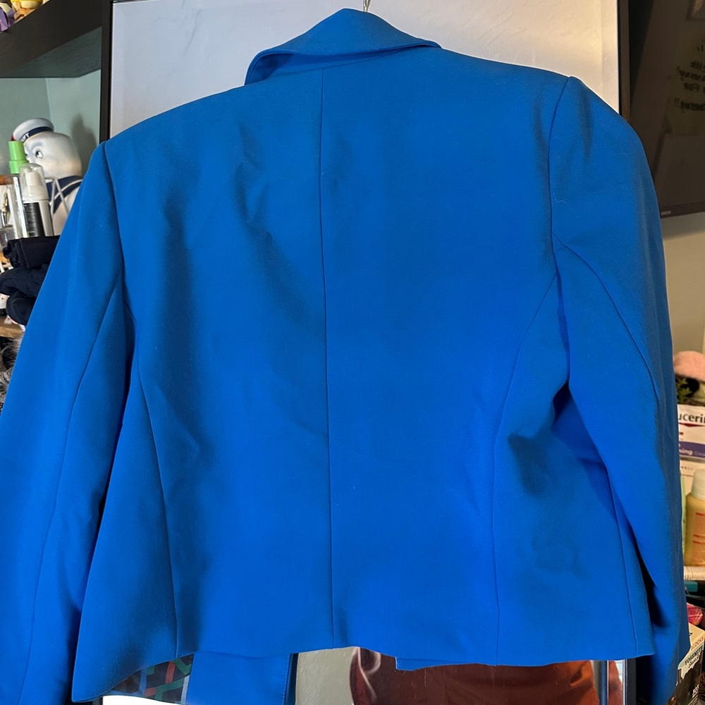 NWT Zara Cropped Royal Blue Pearl Button Down Blazer - Picture 9 of 13